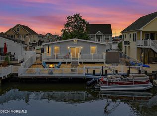 21 Lake Michigan Dr, Little Egg Harbor, NJ 08087