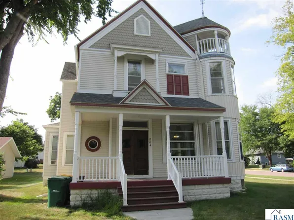 804 S 4th St, Saint Peter, MN 56082