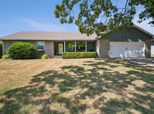 710 Martin Cir, Sand Springs, OK 74063
