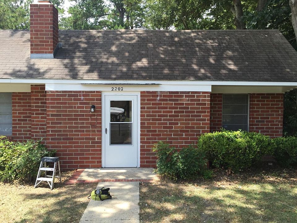 1st image of 2200 N Oak St