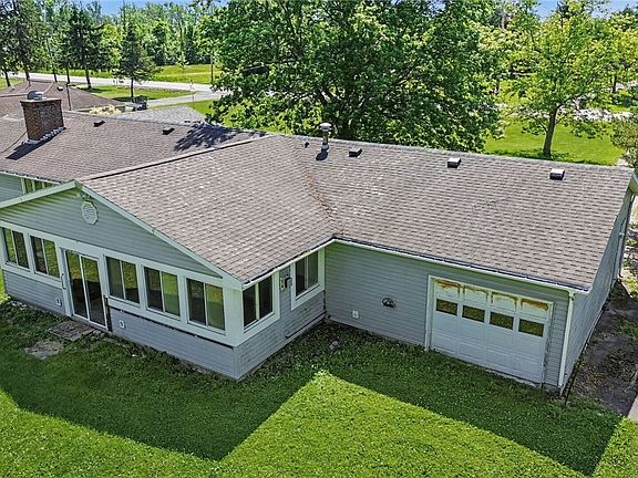 3rd image of 3185 Townline Rd