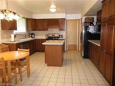 3rd image of 453 S Briarcliff Dr