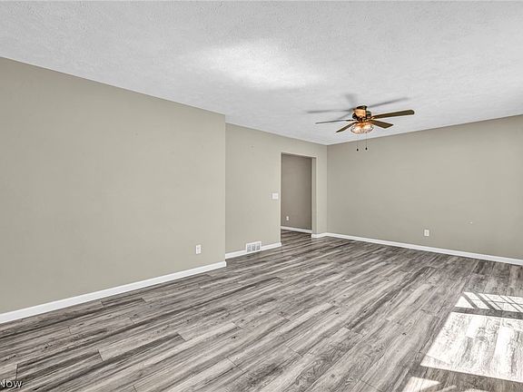 5th image of 6315 Tall Oaks Dr