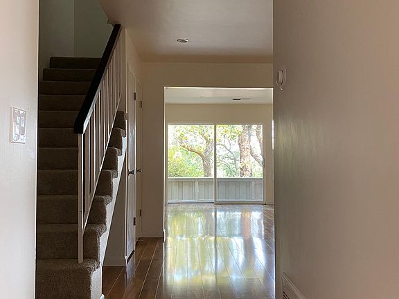 2nd image of 5D Oak Crest Ct #D