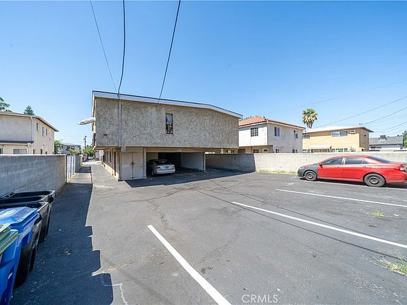 4th image of 11249 Emelita St
