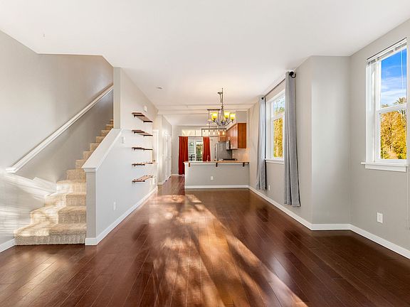 5th image of 2103 NW Moraine Pl