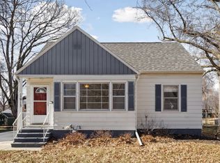 1913 Iowa St, Cedar Falls, IA 50613