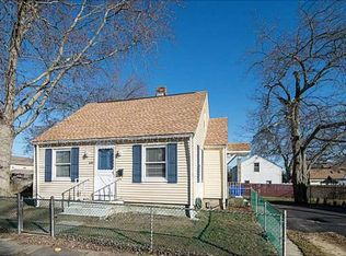 60 Halleck Ave, Riverside, RI 02915