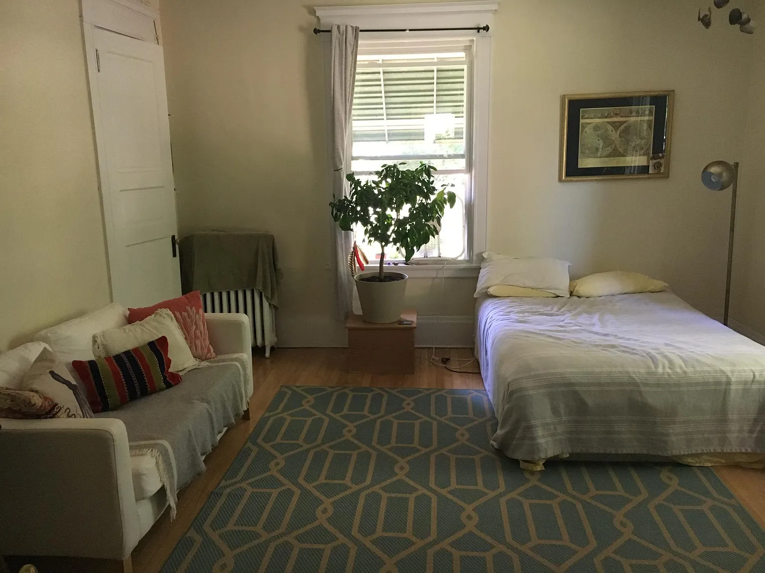 2 bed, 1200 sqft, $1,350 — Photo 2