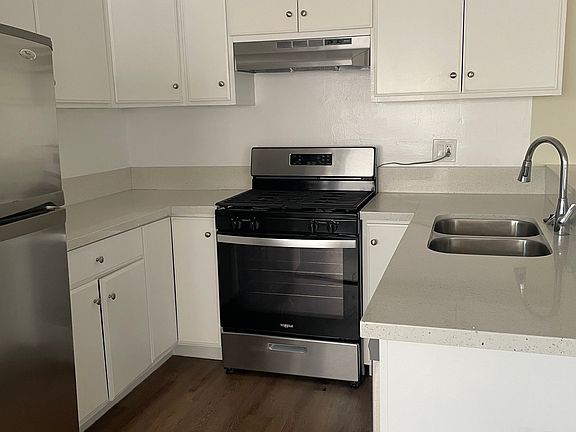 4th image of 1731 N Normandie Ave #19