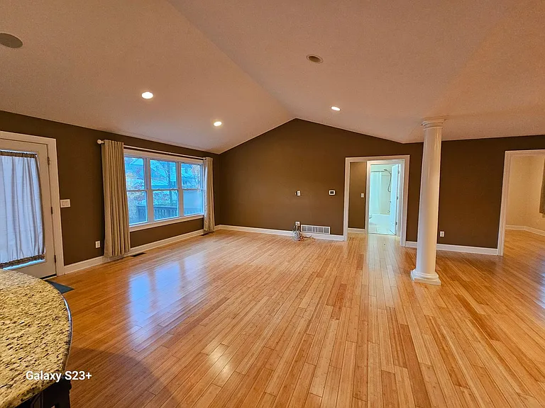 6169 Marteney Ave — Photo 3