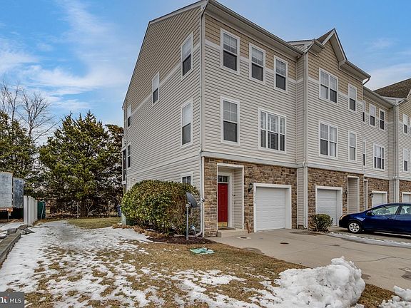 2nd image of 23539 Devonshire Rd #75