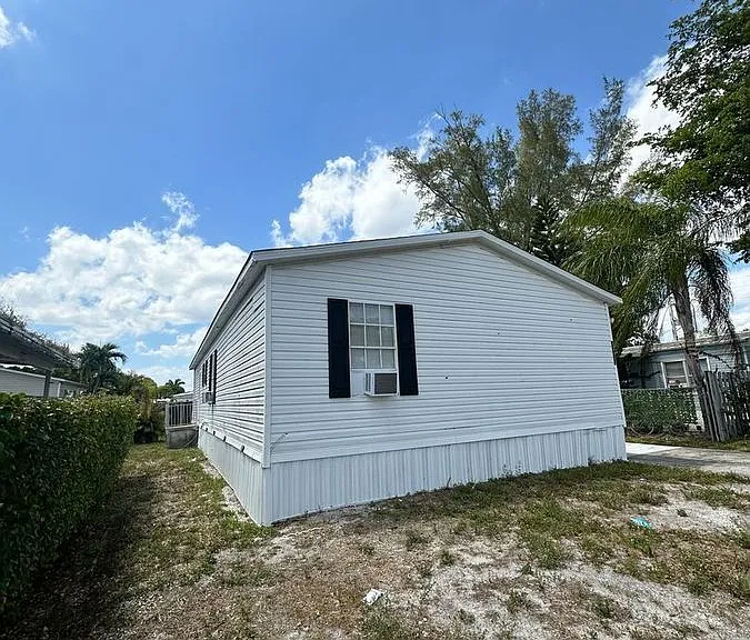11832 Leeward Pl — Photo 2