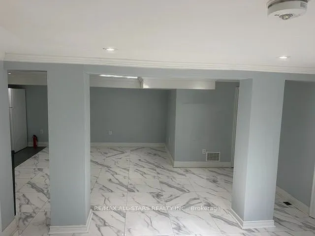 2 bed, $1,600 — Photo 2