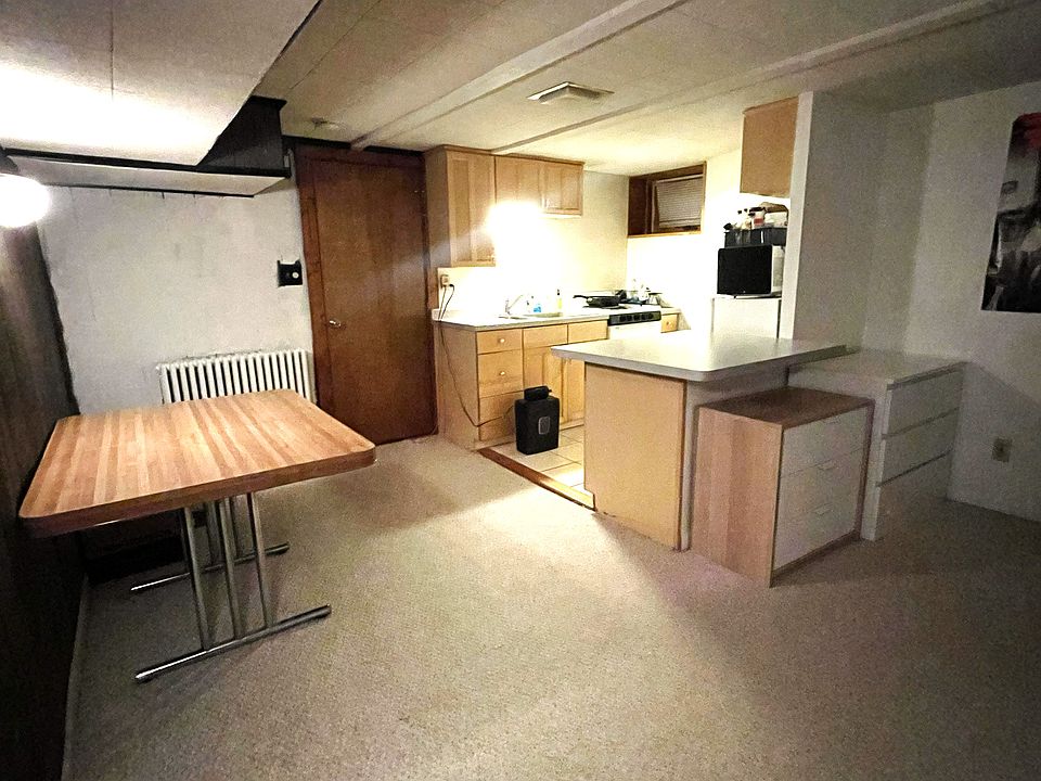 2nd image of 150 Fairview Ave N Unit 3