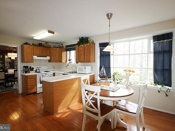 2nd image of 10203 Marietta Ct