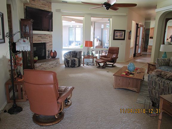 3rd image of 613 Country Club Dr