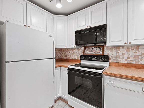 3rd image of 316 Southwind Court #204