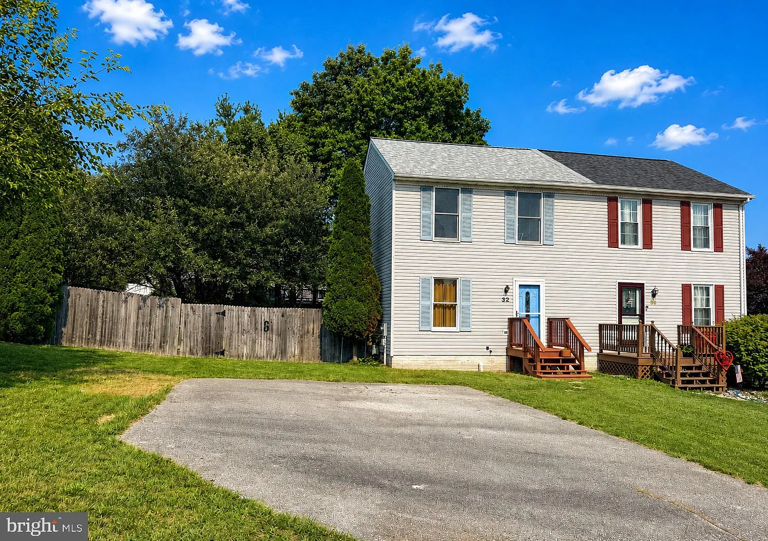 2 bed, 1240 sqft, $1,900 — Photo 1