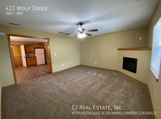 422 NE Wolf Creek Dr, Grain Valley, MO 64029
