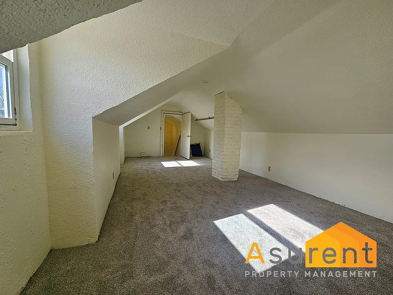 459 Willow St — Photo 15