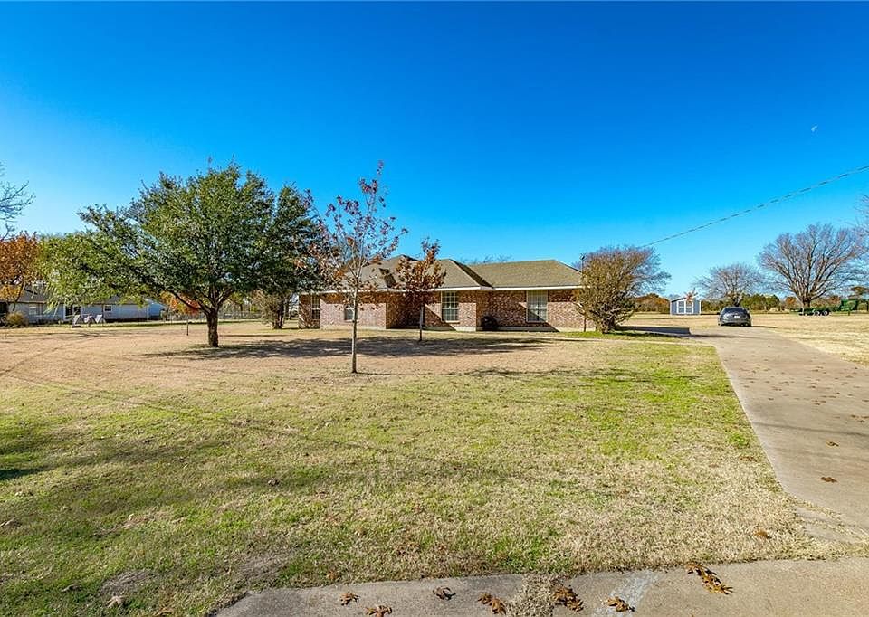 247 N Bluegrove Rd, Lancaster, TX 75146 Zillow