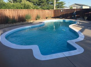 239 Christina Dr, Whiteland, IN