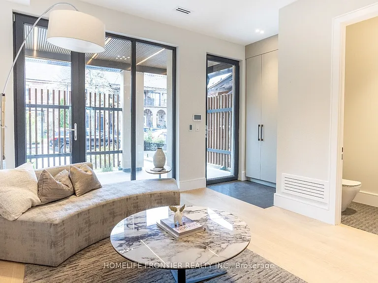 179 Palmerston Ave — Photo 7