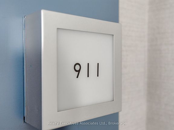4th image of 1600 Charles St #911