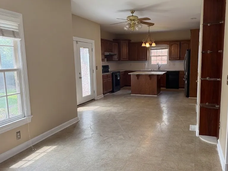 101 Pinnacle Point Ave — Photo 4