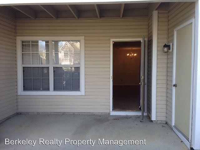 1st image of 100 Windsor Ln