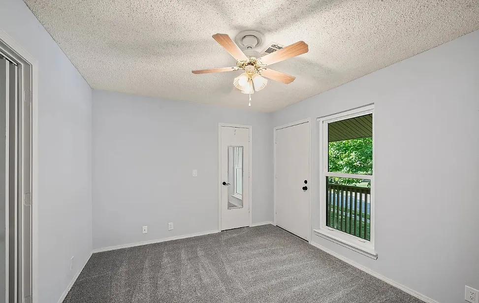 5 bed, 1939 sqft, $4,500 — Photo 4