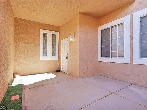 5th image of 2875 Red Ct #2875