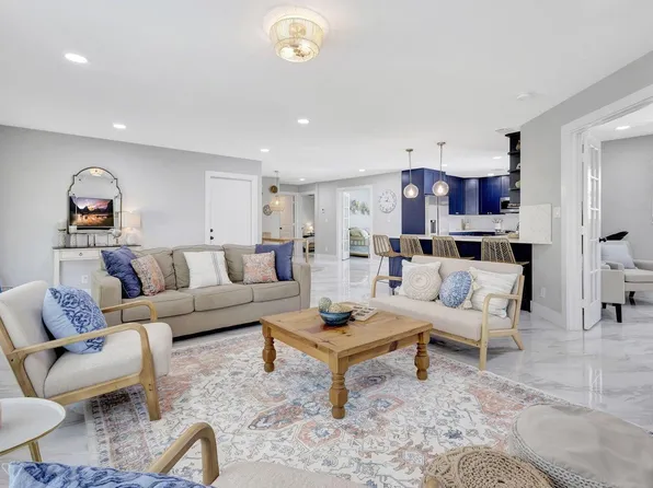 1560 Firethorn Drive, Wellington, FL 33414