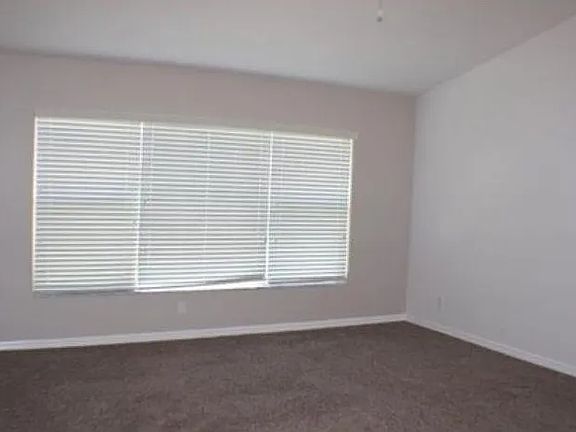 4th image of 4123 Bismarck Palm Dr