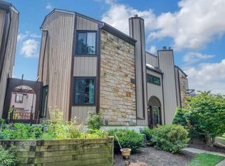 13 Delbarton Ct, Washington Twp., NJ 07840