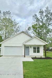 225 7th Ave SE, Magee, MS, 39111