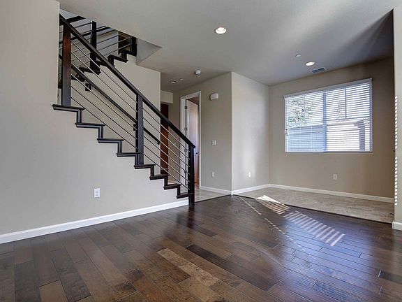 4th image of 775 Cedar Pl