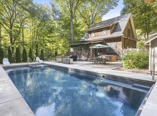 13823 Suns End, Harbert, MI 49115