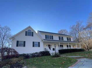 14 Adams Farm Rd, Katonah, NY 10536