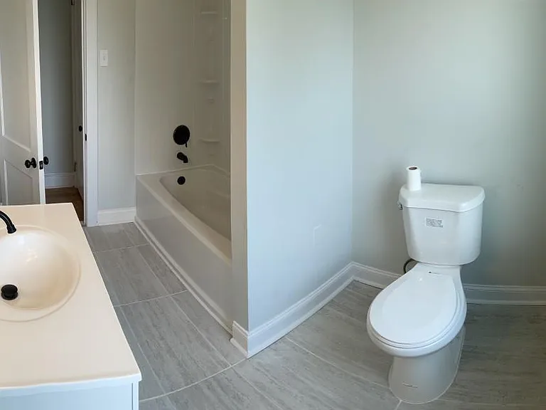306 W Freedley St — Photo 23