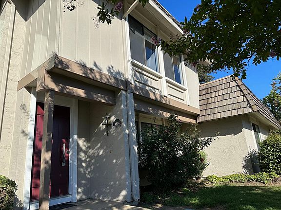 3rd image of 4655 Columbia River Ct