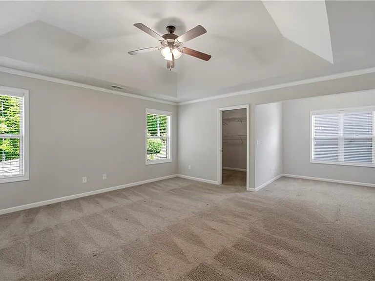 4910 Belcrest Way — Photo 21