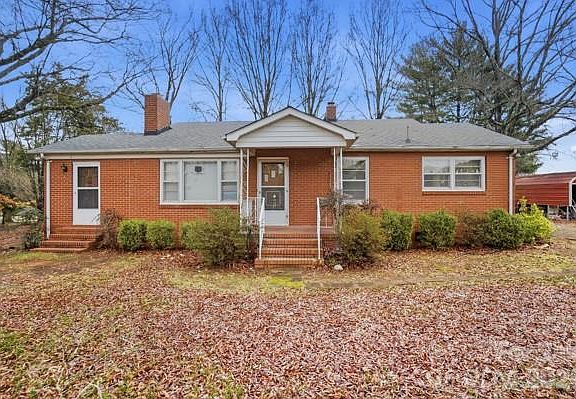 2nd image of 3704 Weddington Rd