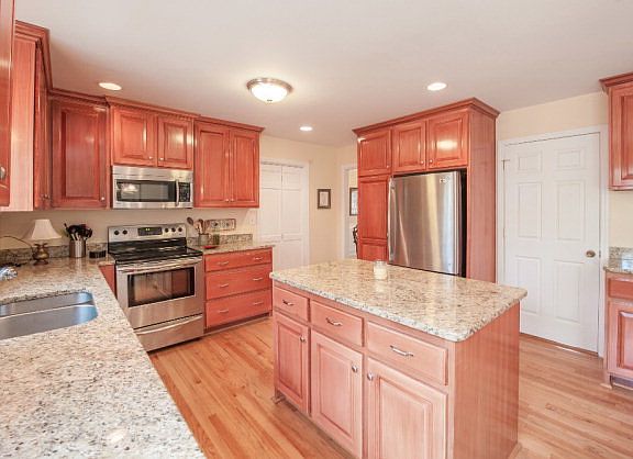 5th image of 996 Campbellton Dr
