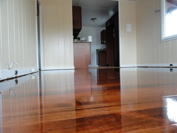 LIVING ROOM & KITCHEN