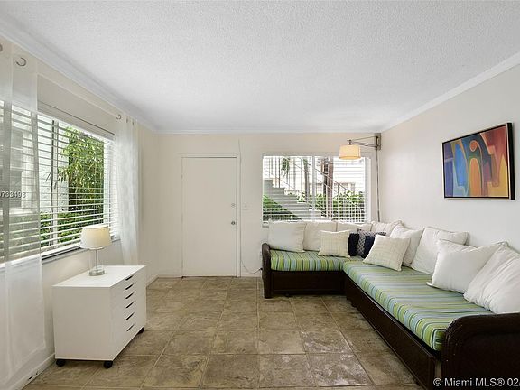 5th image of 740 11th St APT 3C