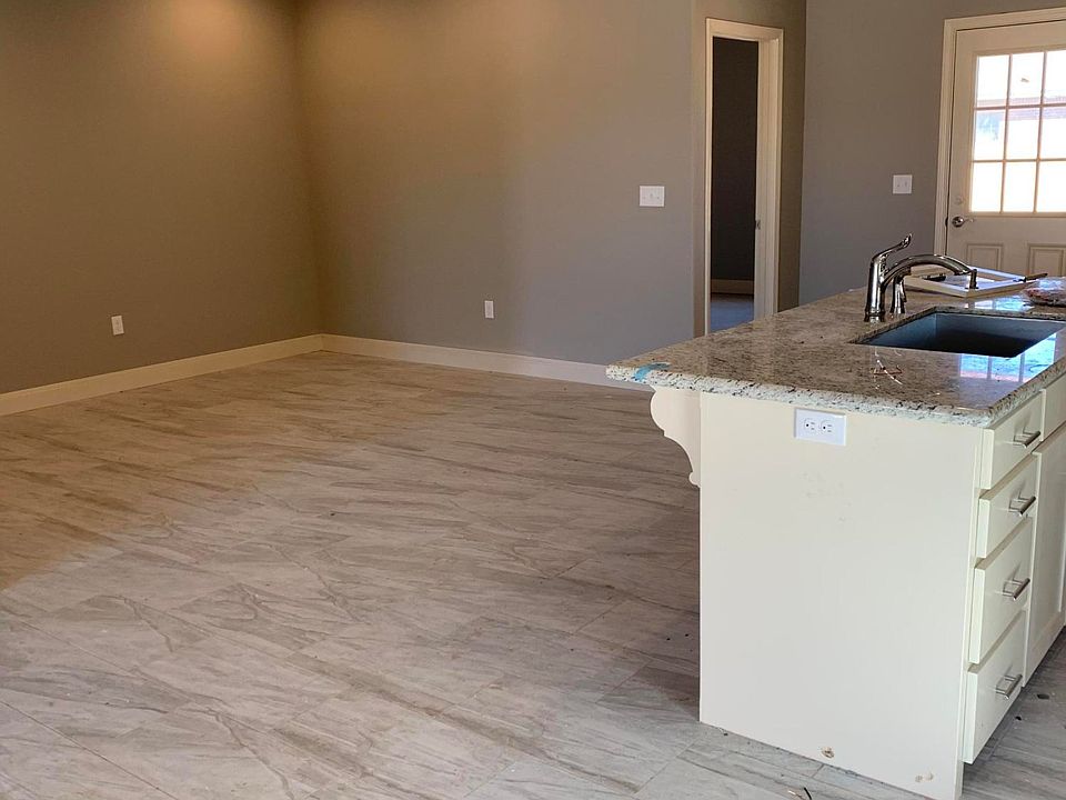 2nd image of 7701 Crestline Dr