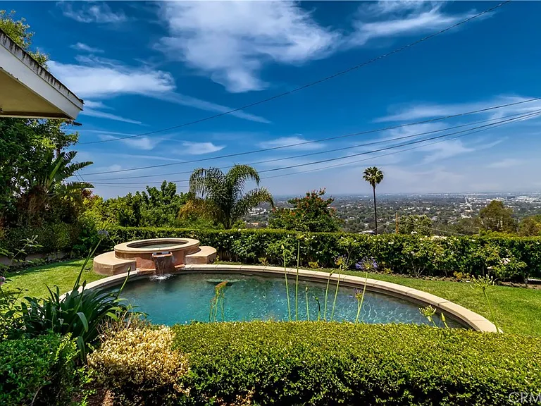 3546 Berry Dr — Photo 31