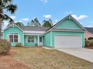 133 S Palm Dr, Winnabow, NC 28479